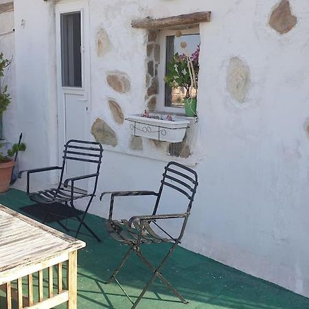 Καλινοβου 1 Κευελπιδων Πεδιον Αρεωσ Lägenhet Aten Exteriör bild