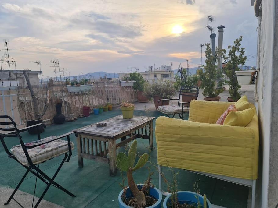 Καλινοβου 1 Κευελπιδων Πεδιον Αρεωσ Lägenhet Aten Exteriör bild